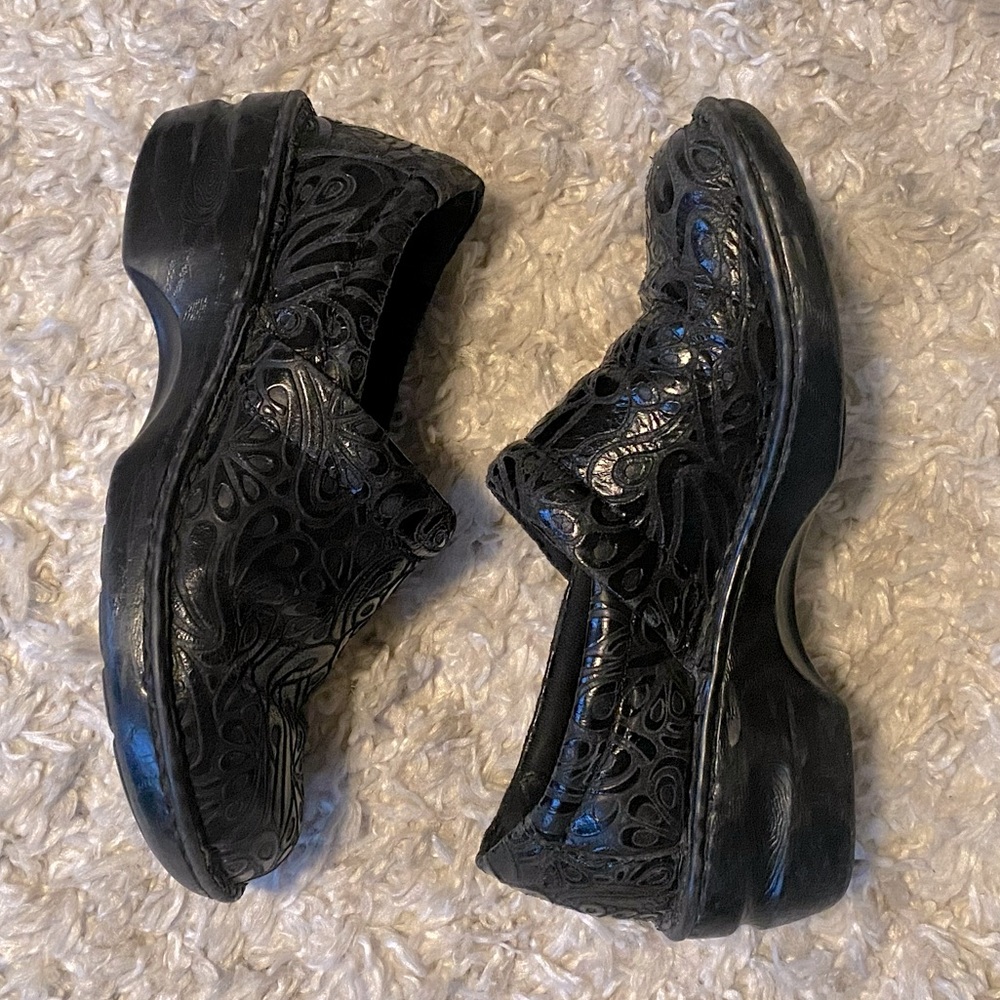 B.o.c. Clogs